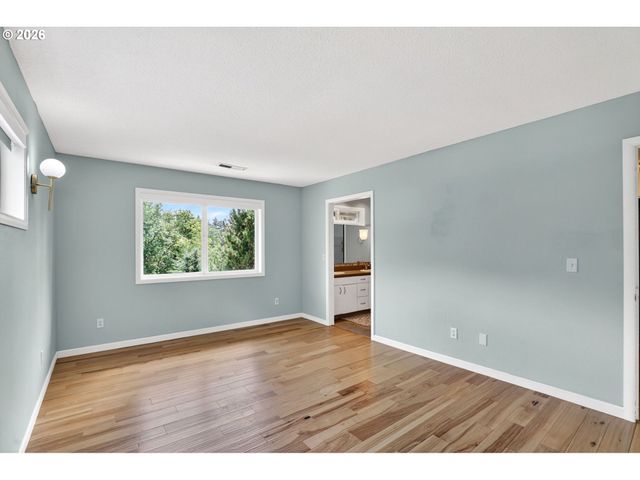 6065 Sw TAYLOR St, Portland, OR 97221