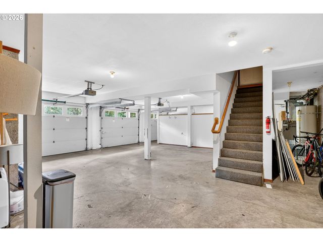 6065 Sw TAYLOR St, Portland, OR 97221