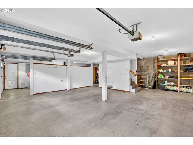 6065 Sw TAYLOR St, Portland, OR 97221