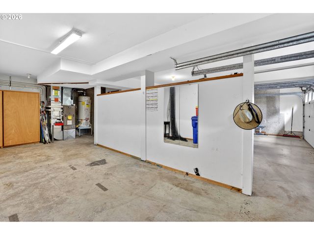 6065 Sw TAYLOR St, Portland, OR 97221