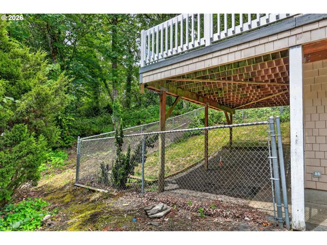 6065 Sw TAYLOR St, Portland, OR 97221