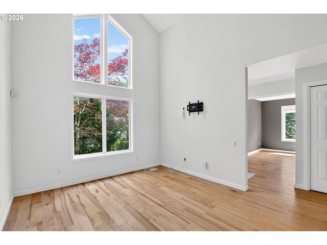 6065 Sw TAYLOR St, Portland, OR 97221