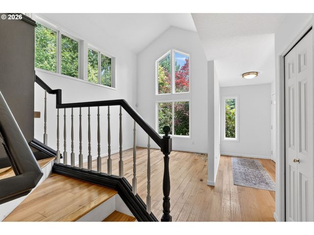 6065 Sw TAYLOR St, Portland, OR 97221