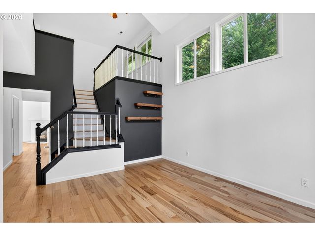 6065 Sw TAYLOR St, Portland, OR 97221