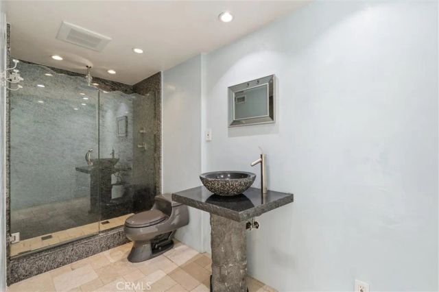 941 Jasmine Circle, Costa Mesa, CA 92626