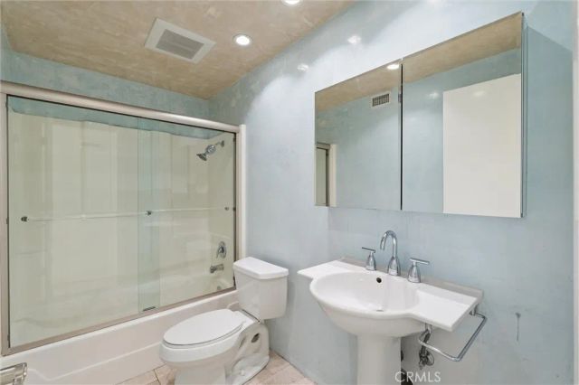 941 Jasmine Circle, Costa Mesa, CA 92626