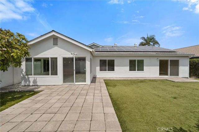 941 Jasmine Circle, Costa Mesa, CA 92626