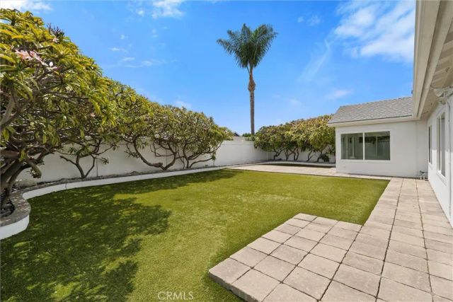 941 Jasmine Circle, Costa Mesa, CA 92626