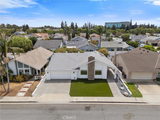 941 Jasmine Circle, Costa Mesa, CA 92626