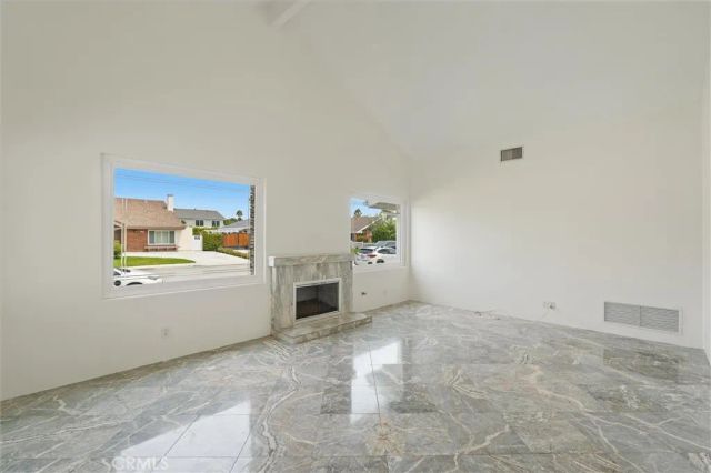941 Jasmine Circle, Costa Mesa, CA 92626