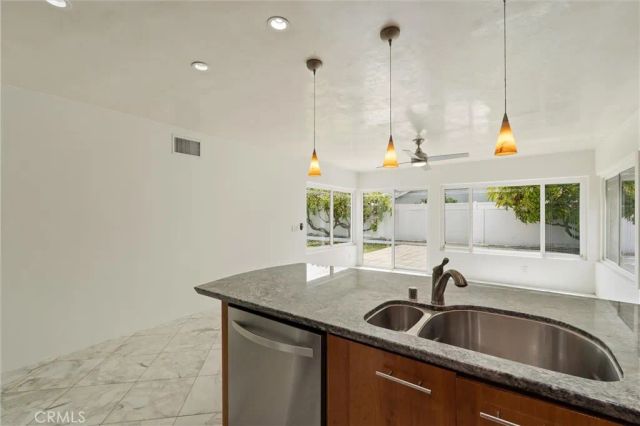 941 Jasmine Circle, Costa Mesa, CA 92626