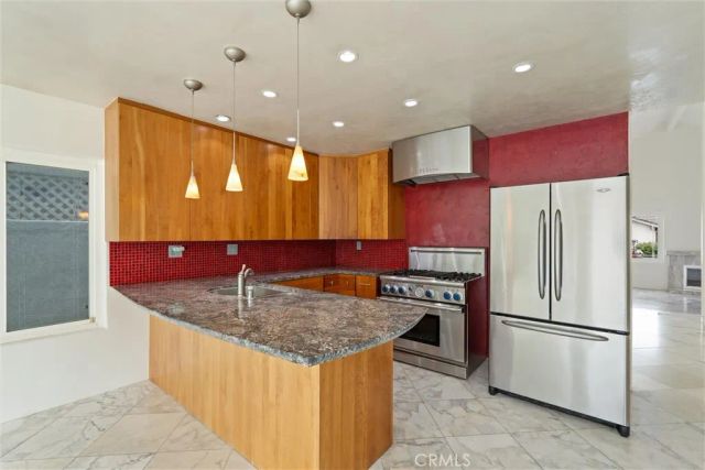 941 Jasmine Circle, Costa Mesa, CA 92626