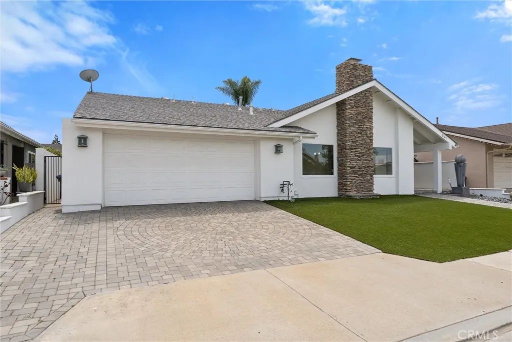 941 Jasmine Circle, Costa Mesa, CA 92626