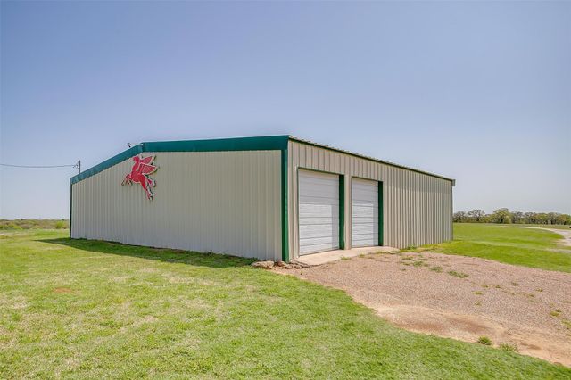1592 FM 67, Covington, TX 76636