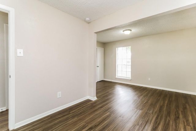 7218 Wren Circle, Texas City, TX 77591