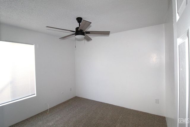 220 Galaxy, Bakersfield, CA 93308