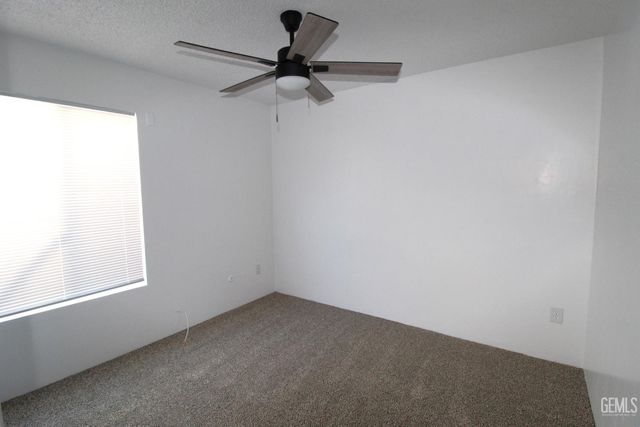 220 Galaxy, Bakersfield, CA 93308