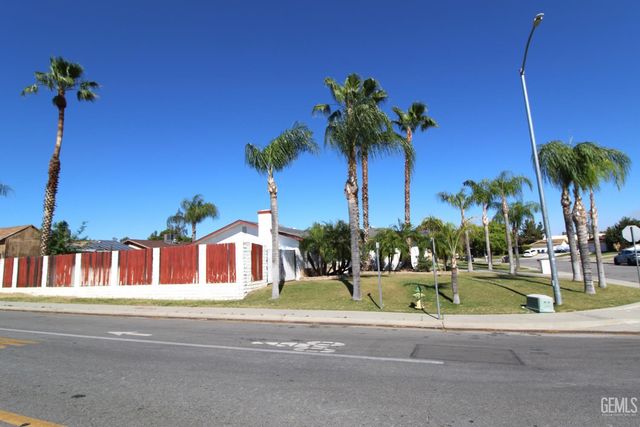 220 Galaxy, Bakersfield, CA 93308