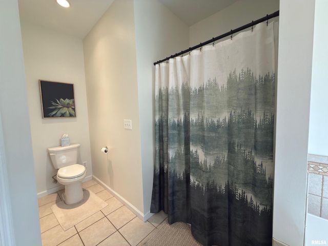 3501 N 72ND Road, Quincy, IL 62305