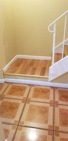 5975 NW 25th St, Sunrise, FL 33313