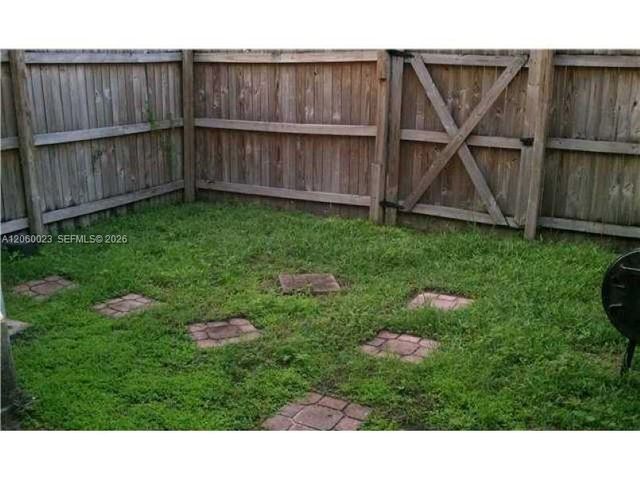 5975 NW 25th St, Sunrise, FL 33313