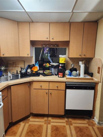 5975 NW 25th St, Sunrise, FL 33313