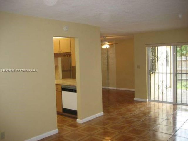 5975 NW 25th St, Sunrise, FL 33313