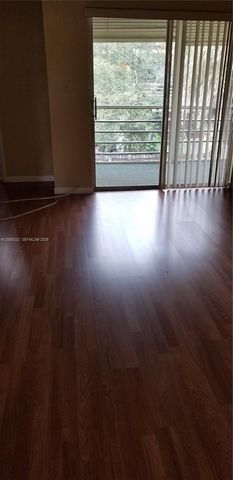 5975 NW 25th St, Sunrise, FL 33313