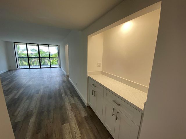 6320 Boca Del Mar Drive 406, Boca Raton, FL 33433