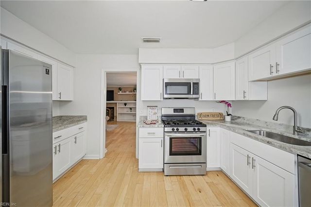 1461 Eddystone DR, Virginia Beach, VA 23464