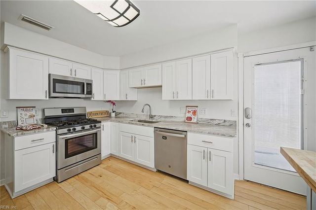 1461 Eddystone DR, Virginia Beach, VA 23464