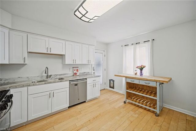 1461 Eddystone DR, Virginia Beach, VA 23464