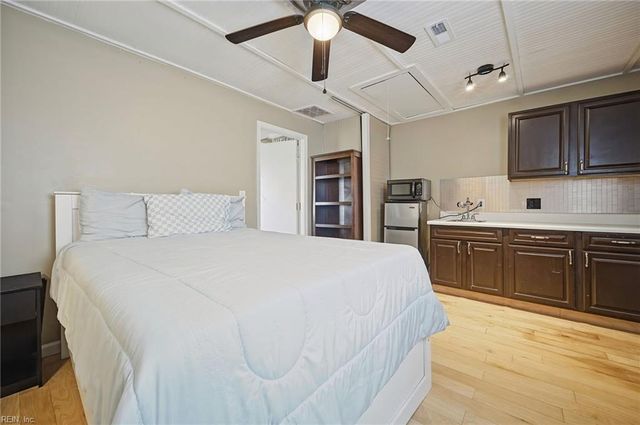 1461 Eddystone DR, Virginia Beach, VA 23464