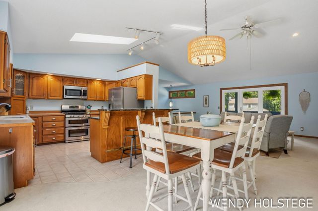2135 Lakeridge Drive, Park Twp, MI 49424