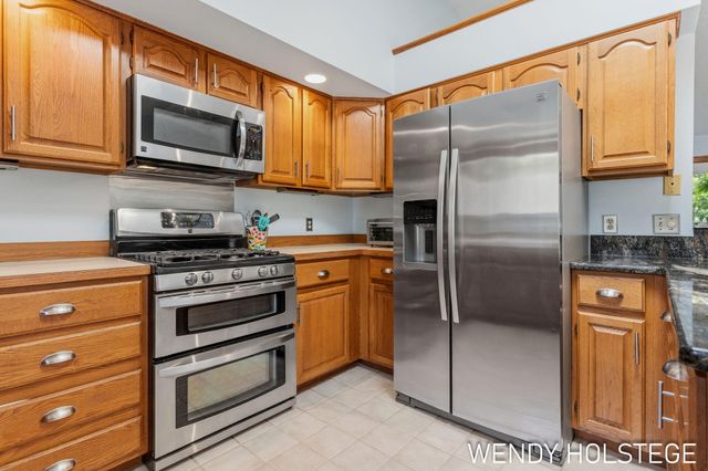 2135 Lakeridge Drive, Park Twp, MI 49424