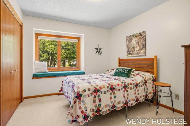 2135 Lakeridge Drive, Park Twp, MI 49424