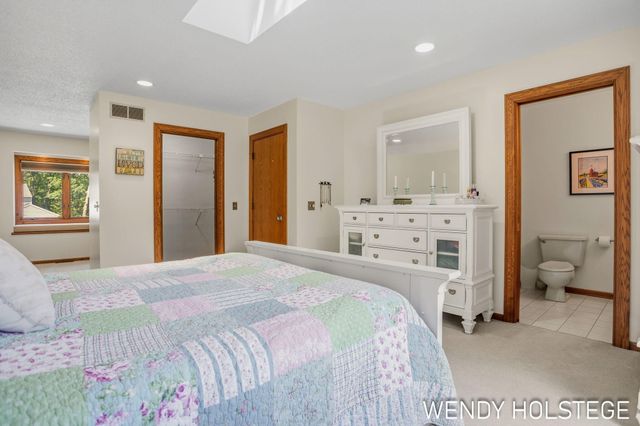2135 Lakeridge Drive, Park Twp, MI 49424