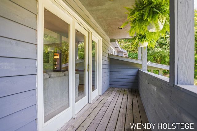 2135 Lakeridge Drive, Park Twp, MI 49424
