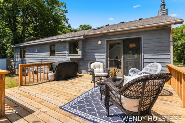 2135 Lakeridge Drive, Park Twp, MI 49424