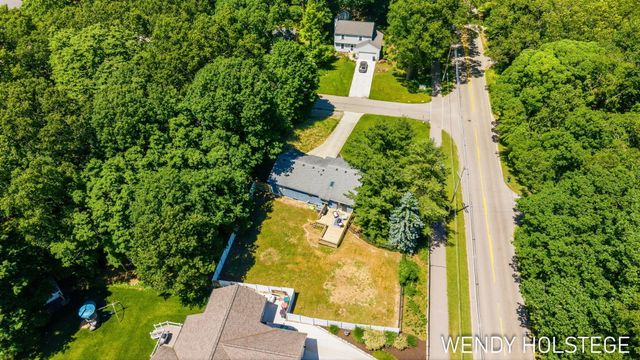 2135 Lakeridge Drive, Park Twp, MI 49424