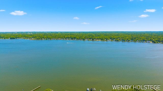 2135 Lakeridge Drive, Park Twp, MI 49424