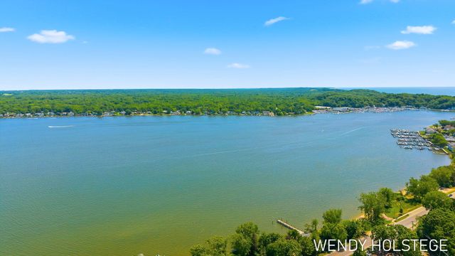 2135 Lakeridge Drive, Park Twp, MI 49424