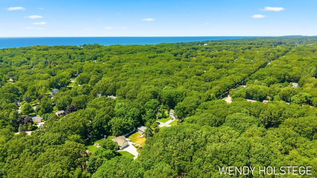 2135 Lakeridge Drive, Park Twp, MI 49424