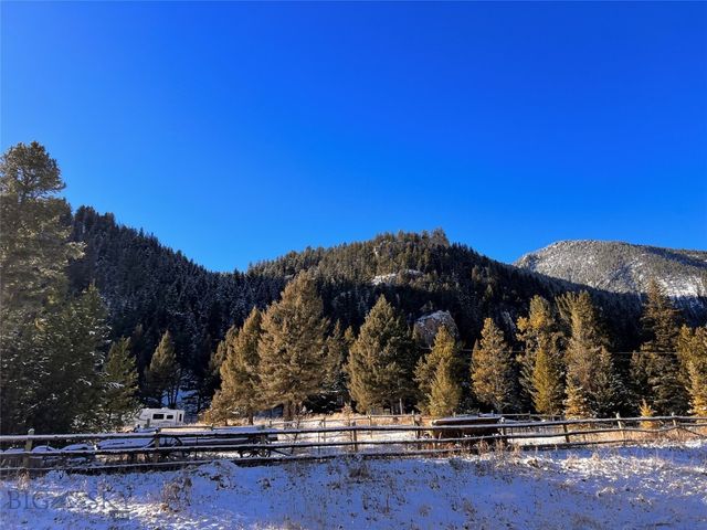 37299 Gallatin Road, Gallatin Gateway, MT 59730