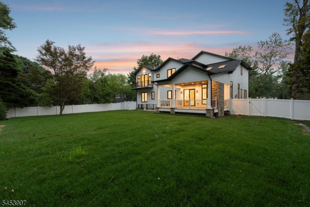 83 Falcon Rd, Livingston Twp., NJ 07039 — photo 4