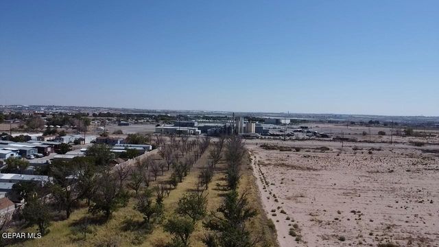 9743 ALAMEDA Avenue, Socorro, TX 79927