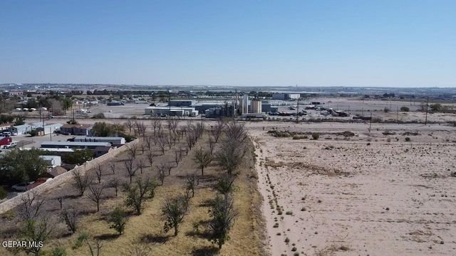 9743 ALAMEDA Avenue, Socorro, TX 79927