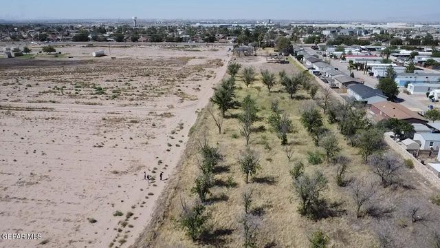 9743 ALAMEDA Avenue, Socorro, TX 79927