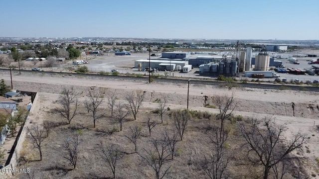 9743 ALAMEDA Avenue, Socorro, TX 79927