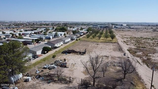 9743 ALAMEDA Avenue, Socorro, TX 79927